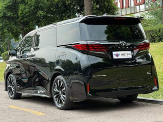 2026 Toyota Alphard IV, чёрный, 9050000 рублей, вид 4