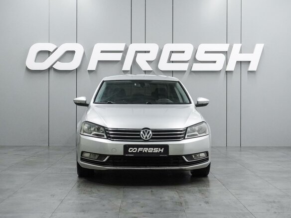 2012 Volkswagen Passat B7, серебристый, 899000 рублей - вид 2