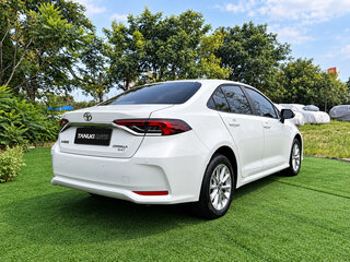 2023 Toyota Corolla XII (E210), белый, 1500001 рублей, вид 5