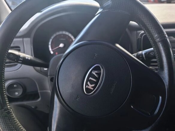 2010 Kia Rio II Рестайлинг, красный, 470000 рублей - вид 5