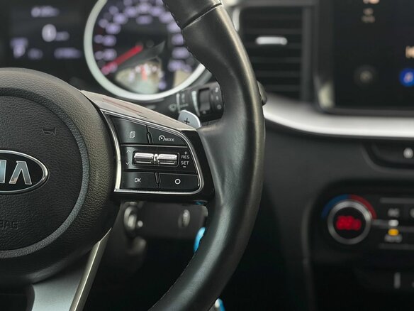 2021 Kia Ceed III, серый - вид 28