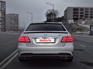 2014 Mercedes-Benz E-Класс AMG 63 AMG S IV (W212, S212) Рестайлинг, белый, 11000000 рублей, вид 4