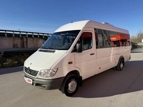 2017 Mercedes-Benz Sprinter, белый, 1570000 рублей, вид 3