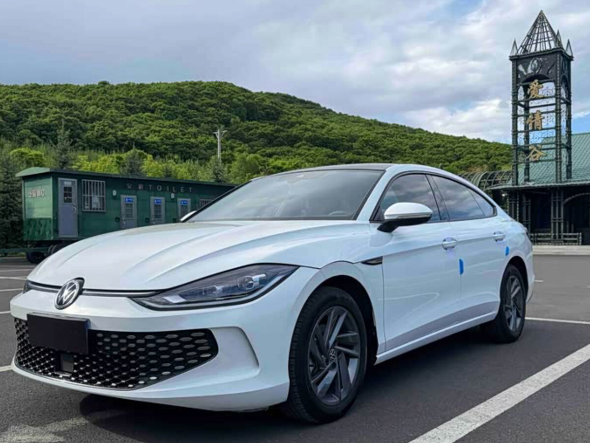 Открыть фотографии: Volkswagen Lamando I Рестайлинг