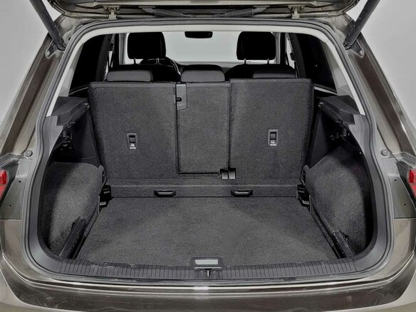 2018 Volkswagen Tiguan II, коричневый, 2190000 рублей - вид 12