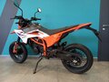 2026 KTM 390 SMC R, оранжевый, 749000 рублей - вид 3