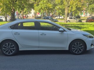2022 Kia K3 II (China Market) Рестайлинг, белый, 1150000 рублей, вид 4
