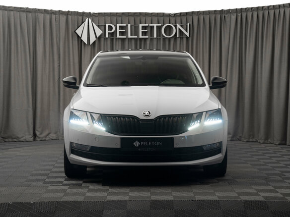 2017 Skoda Octavia III (A7) Рестайлинг, белый, 2120000 рублей - вид 2