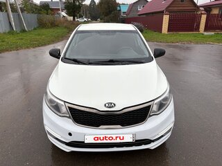 2016 Kia Rio III Рестайлинг, белый, 660000 рублей, вид 2