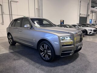 2020 Rolls-Royce Cullinan I (Series I), серый, 25500000 рублей, вид 3