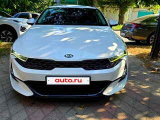 2020 Kia K5 III, белый, 1350000 рублей, вид 1