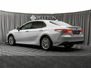 2019 Toyota Camry VIII (XV70), белый, 2590000 рублей, вид 4