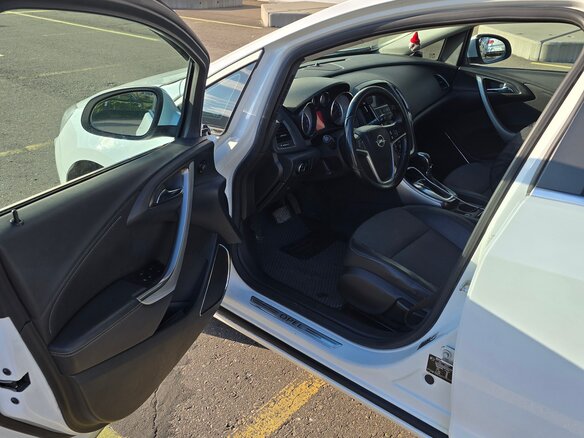 2011 Opel Astra J, белый, 800000 рублей - вид 13