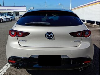 2022 Mazda 3 IV (BP), серебристый, 1425000 рублей, вид 3