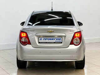 2014 Chevrolet Aveo II, серебристый, 490000 рублей, вид 3