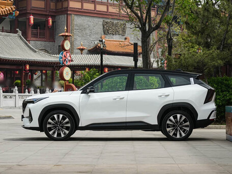 2026 Geely Atlas II, белый, 2690000 рублей, вид 5