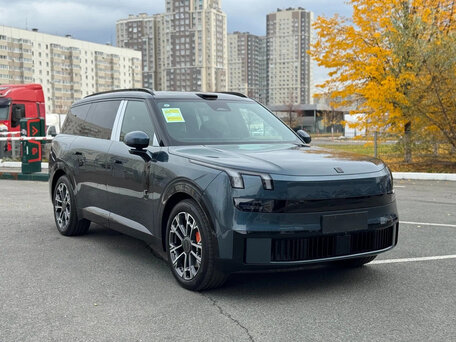 2026 Lynk & Co 900, серый, 7790000 рублей, вид 4