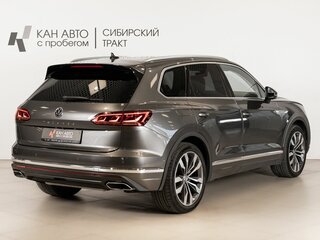 2019 Volkswagen Touareg III, серый, 4829000 рублей, вид 3