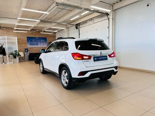 2018 Mitsubishi ASX I Рестайлинг 2, белый, 1999999 рублей, вид 4