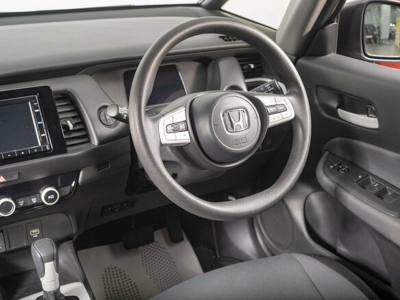 2021 Honda Fit IV, серый, 1439000 рублей - вид 8