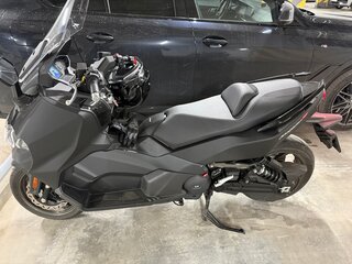 2023 Sym Maxsym TL 500, чёрный, 670000 рублей, вид 4