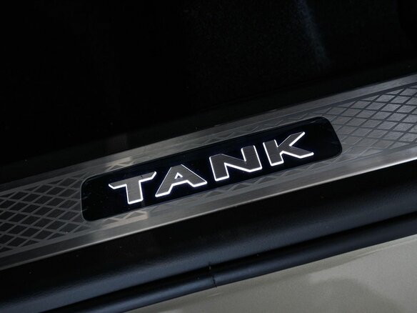 2026 Tank 500 I, золотистый, 8449000 рублей - вид 4