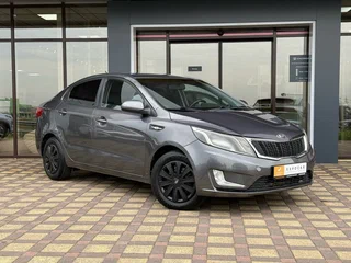 2013 Kia Rio 4-speed III, серый, 560000 рублей, вид 3