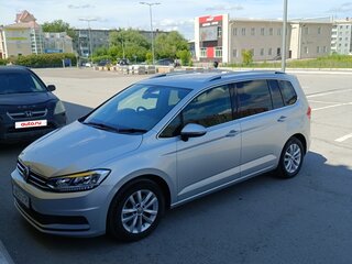 2017 Volkswagen Touran II, серый, 1400000 рублей, вид 4