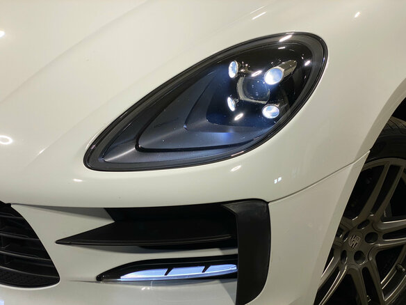 2019 Porsche Macan I Рестайлинг, белый, 3900000 рублей - вид 8