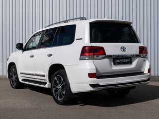 2014 Toyota Land Cruiser 200 Series Рестайлинг 1, белый, 4299000 рублей, вид 2