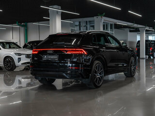 2019 Audi Q8 45 TDI I (4M), чёрный, 6700000 рублей, вид 4