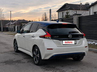 2017 Nissan Leaf II (ZE1), белый, 1600000 рублей, вид 3