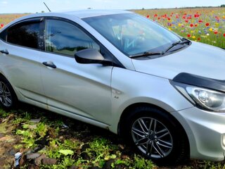 2012 Hyundai Solaris I, серый, 420000 рублей, вид 4