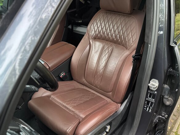 2021 BMW X7 40d I (G07), серый, 7640000 рублей - вид 19