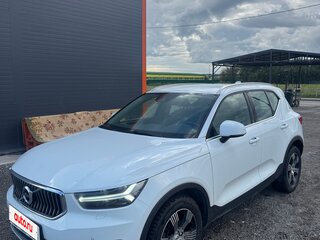 2021 Volvo XC40 I, белый, 2350000 рублей, вид 3