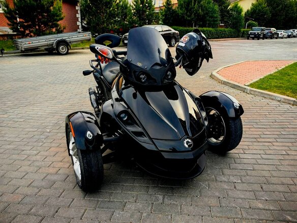 2008 BRP Can-Am Spyder, чёрный, 750000 рублей - вид 1