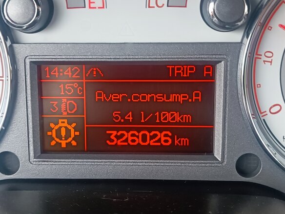 2011 Fiat Linea, пурпурный, 390000 рублей - вид 7