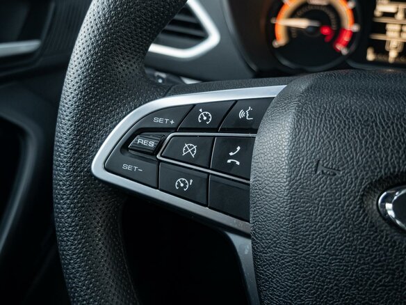 2024 Lada (ВАЗ) Vesta I Рестайлинг (NG), белый, 1260000 рублей - вид 15