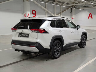 2023 Toyota RAV4 V (XA50), белый, 3480000 рублей, вид 5