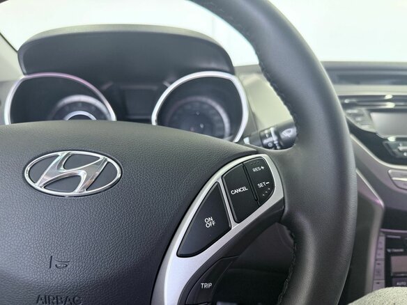 2013 Hyundai Elantra V (MD), белый, 989000 рублей - вид 9