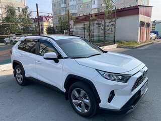 2022 Toyota RAV4 V (XA50), белый, 4800000 рублей, вид 1
