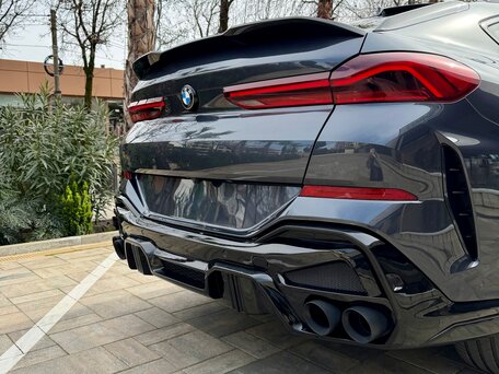 2021 BMW X6 40i III (G06), серый, 8600000 рублей, вид 4