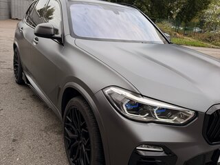 2019 BMW X5 40i IV (G05/G18), чёрный, 6200000 рублей, вид 2