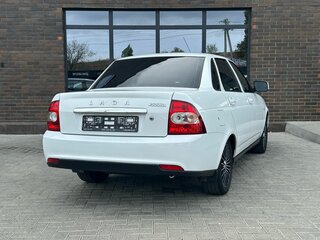 2016 Lada (ВАЗ) Priora I Рестайлинг, белый, 625000 рублей, вид 4
