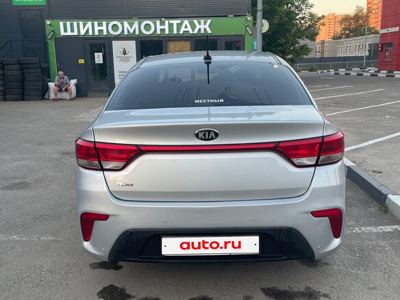 2017 Kia Rio IV, серебристый, 1100000 рублей - вид 6
