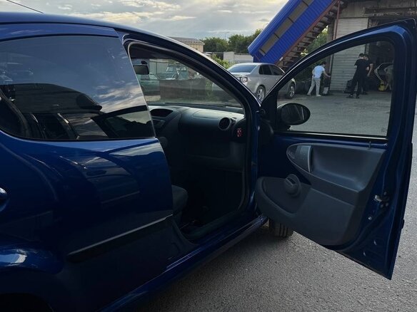 2008 Peugeot 107 I, синий, 385000 рублей - вид 2