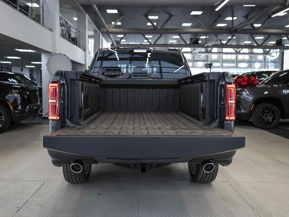 2026 Ram 1500 Crew Cab V Рестайлинг, синий, 9990000 рублей - вид 8