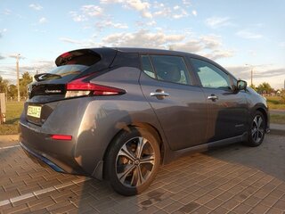 2018 Nissan Leaf II (ZE1), серый, 1250000 рублей, вид 5