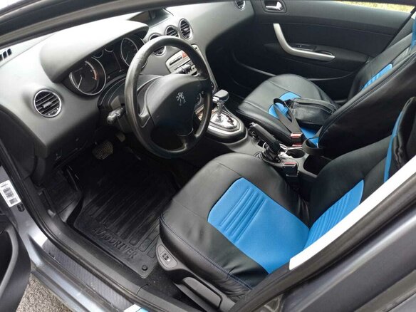 2011 Peugeot 308 I, серый, 550000 рублей - вид 4