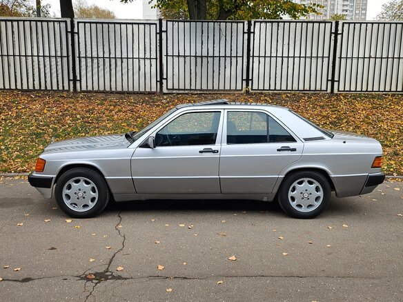 1993 Mercedes-Benz 190 (W201), серый, 700000 рублей - вид 6